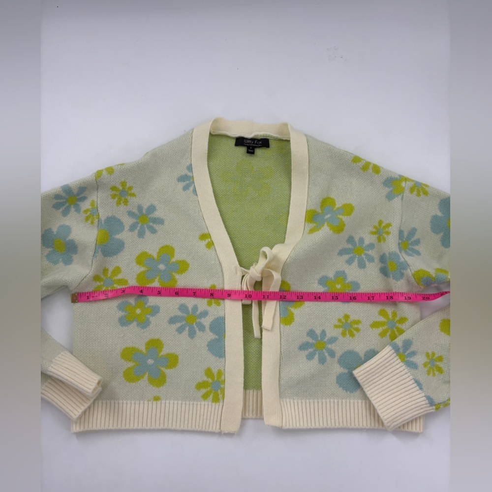 Witty Fox floral Green and Blue crop cardigan - Picture 5 of 7